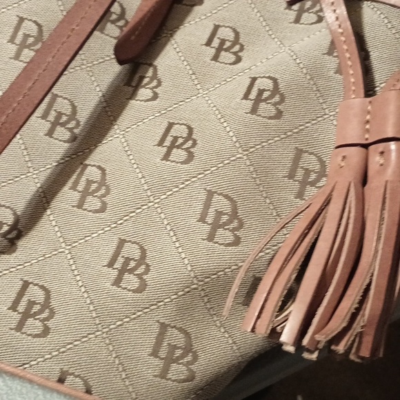 Dooney And Bourke tote EUC - Picture 5 of 14